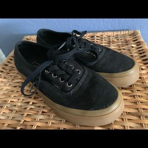 Black Low Top Vans with Gum Soles